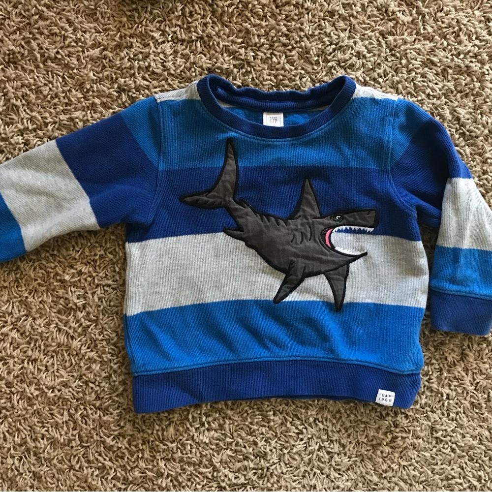 Gap Shark sweatshirt boys